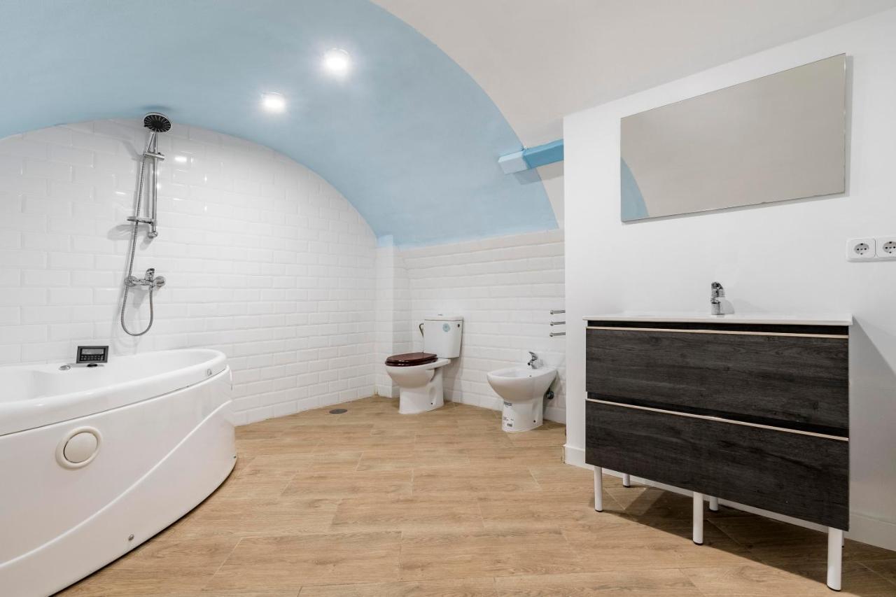 El Triangulo Del Arte - Jacuzzi Apartment Madrid Ngoại thất bức ảnh