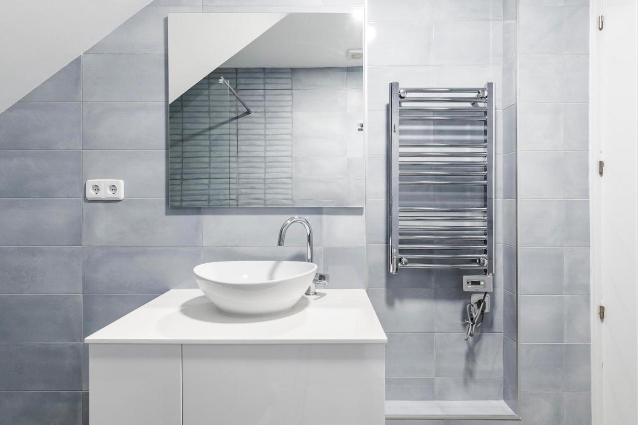 El Triangulo Del Arte - Jacuzzi Apartment Madrid Ngoại thất bức ảnh
